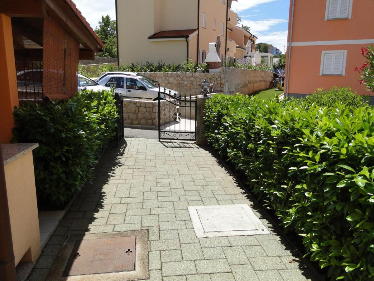 Vito & Rocco Apartment Malinska Oda fotoğraf