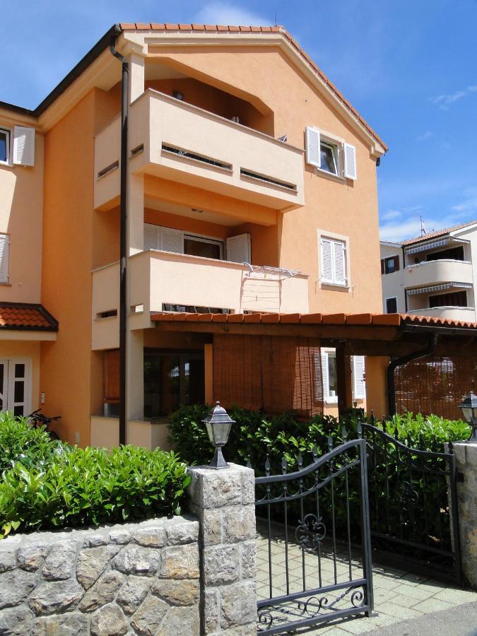 Vito & Rocco Apartment Malinska Oda fotoğraf